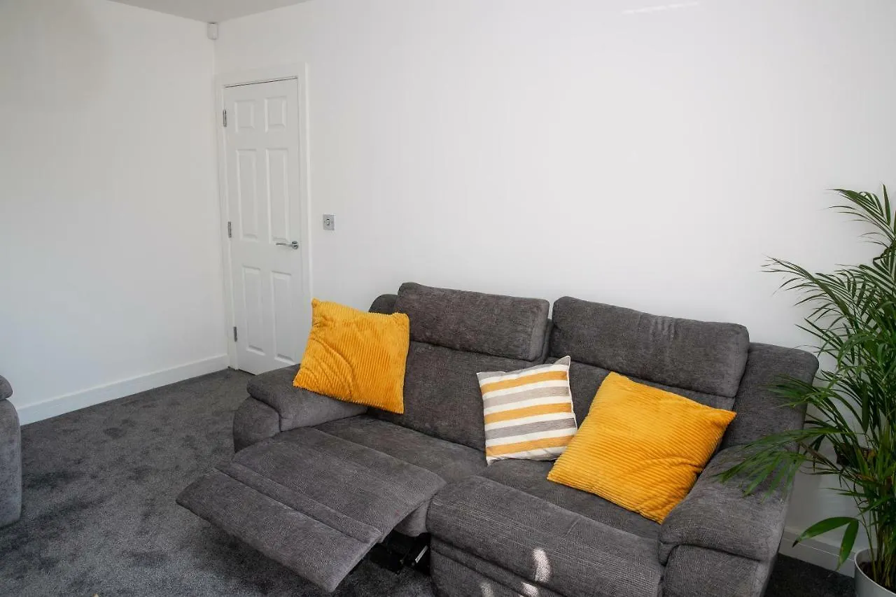 Villa Fantastic Large House With Private Parking Bradford  Ferienhaus